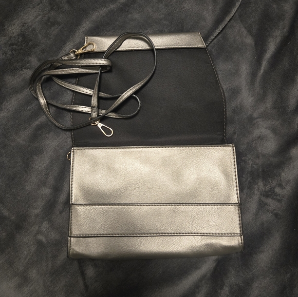 🟢 Summer and Rose Celine crossbody purse - Picture 2 of 4